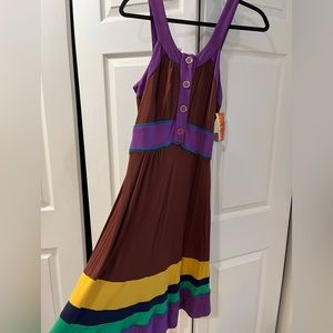 Marc Jacobs NWT sleeveless dress Size M. Button detail. Fall colors